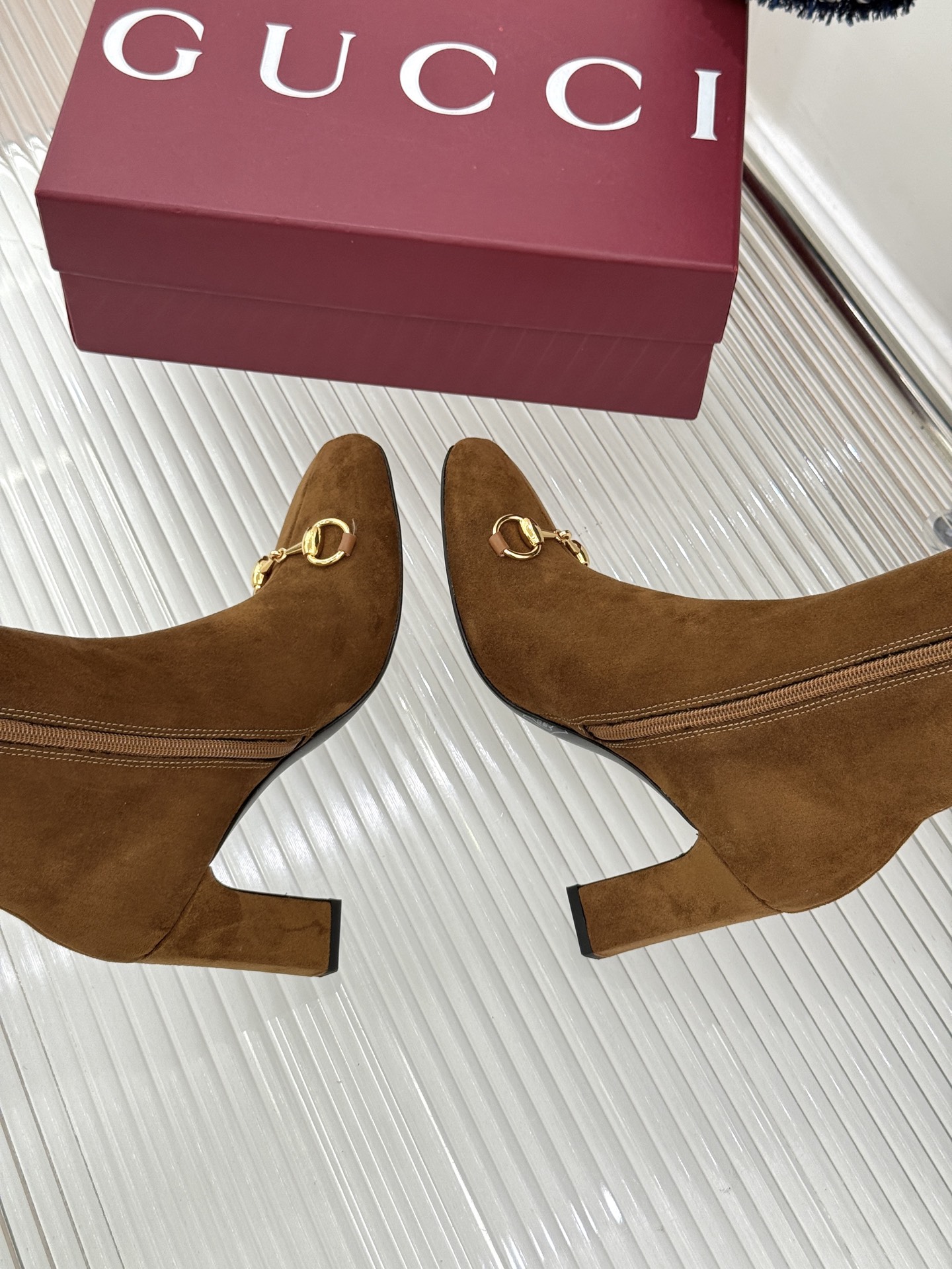 Gucci/古驰26WF新品马衔扣 方头粗跟弹力靴长靴 经典马衔扣续写典藏篇章 方头廓形显利落 粗跟稳妥衬出好比例 弹力 Gucci/古驰26WF新品马衔扣 方头粗跟弹力靴长靴 经典马衔扣续写典藏篇章 方头廓形显利落 粗跟稳妥衬出好比例 弹力