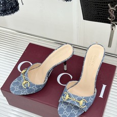 Gucci/古驰26WF新品马衔扣 鱼嘴高跟拖鞋 鱼嘴设计尽显柔美 经典金属扣复古韵味足 意式匠心镌刻品牌底蕴 细跟撑起 Gucci/古驰26WF新品马衔扣 鱼嘴高跟拖鞋 鱼嘴设计尽显柔美 经典金属扣复古韵味足 意式匠心镌刻品牌底蕴 细跟撑起
