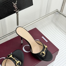 Gucci/古驰26WF新品马衔扣 鱼嘴高跟拖鞋 鱼嘴设计尽显柔美 经典金属扣复古韵味足 意式匠心镌刻品牌底蕴 细跟撑起 Gucci/古驰26WF新品马衔扣 鱼嘴高跟拖鞋 鱼嘴设计尽显柔美 经典金属扣复古韵味足 意式匠心镌刻品牌底蕴 细跟撑起