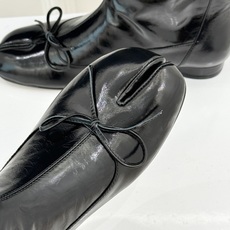 MaisonMargiela|MM6马吉拉 复古蝴蝶结褶皱分趾短靴 蝴蝶结柔化解构先锋感 褶皱皮面晕开复古调性 经典t MaisonMargiela|MM6马吉拉 复古蝴蝶结褶皱分趾短靴 蝴蝶结柔化解构先锋感 褶皱皮面晕开复古调性 经典t