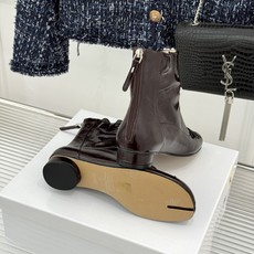 MaisonMargiela|MM6马吉拉 复古蝴蝶结褶皱分趾短靴 蝴蝶结柔化解构先锋感 褶皱皮面晕开复古调性 经典t MaisonMargiela|MM6马吉拉 复古蝴蝶结褶皱分趾短靴 蝴蝶结柔化解构先锋感 褶皱皮面晕开复古调性 经典t