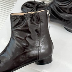 MaisonMargiela|MM6马吉拉 复古蝴蝶结褶皱分趾短靴 蝴蝶结柔化解构先锋感 褶皱皮面晕开复古调性 经典t MaisonMargiela|MM6马吉拉 复古蝴蝶结褶皱分趾短靴 蝴蝶结柔化解构先锋感 褶皱皮面晕开复古调性 经典t