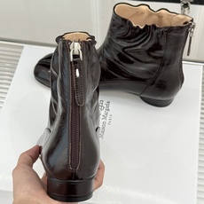 MaisonMargiela|MM6马吉拉 复古蝴蝶结褶皱分趾短靴 蝴蝶结柔化解构先锋感 褶皱皮面晕开复古调性 经典t MaisonMargiela|MM6马吉拉 复古蝴蝶结褶皱分趾短靴 蝴蝶结柔化解构先锋感 褶皱皮面晕开复古调性 经典t