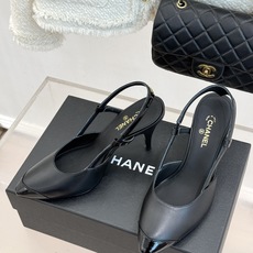 CHANE*|小香26B新品拼色 高跟鞋凉鞋 双色重绎经典美学设计 小尖头勾勒利落线条 后绊带贴合脚踝不掉跟 细高跟撑起 CHANE*|小香26B新品拼色 高跟鞋凉鞋 双色重绎经典美学设计 小尖头勾勒利落线条 后绊带贴合脚踝不掉跟 细高跟撑起