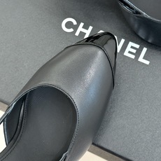 CHANE*|小香26B新品拼色 高跟鞋凉鞋 双色重绎经典美学设计 小尖头勾勒利落线条 后绊带贴合脚踝不掉跟 细高跟撑起 CHANE*|小香26B新品拼色 高跟鞋凉鞋 双色重绎经典美学设计 小尖头勾勒利落线条 后绊带贴合脚踝不掉跟 细高跟撑起