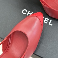 CHANE*|小香26B新品拼色 高跟鞋凉鞋 双色重绎经典美学设计 小尖头勾勒利落线条 后绊带贴合脚踝不掉跟 细高跟撑起 CHANE*|小香26B新品拼色 高跟鞋凉鞋 双色重绎经典美学设计 小尖头勾勒利落线条 后绊带贴合脚踝不掉跟 细高跟撑起