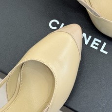 CHANE*|小香26B新品拼色 高跟鞋凉鞋 双色重绎经典美学设计 小尖头勾勒利落线条 后绊带贴合脚踝不掉跟 细高跟撑起 CHANE*|小香26B新品拼色 高跟鞋凉鞋 双色重绎经典美学设计 小尖头勾勒利落线条 后绊带贴合脚踝不掉跟 细高跟撑起
