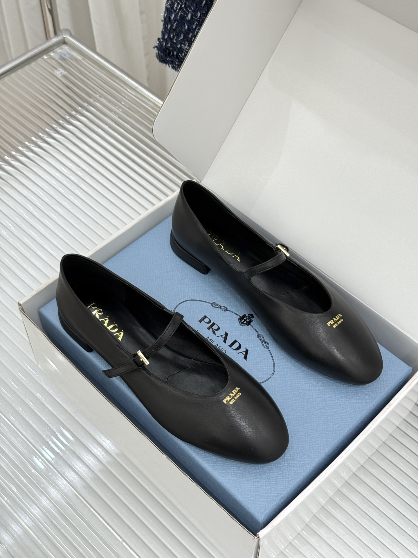 （原版飞机盒＋10） Prada/普拉达26WF新品复古 字母平底玛丽珍鞋 复古字母标识超吸睛 平底舒适不磨脚 学院氛围