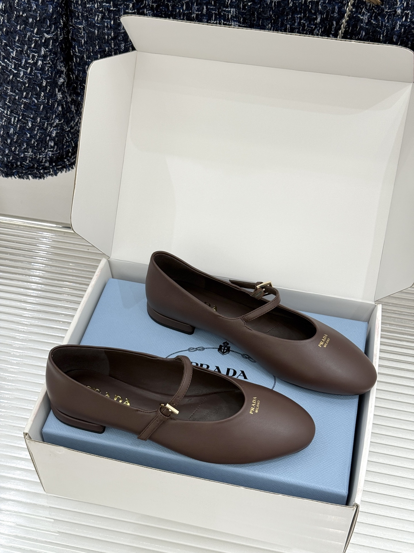 （原版飞机盒＋10） Prada/普拉达26WF新品复古 字母平底玛丽珍鞋 复古字母标识超吸睛 平底舒适不磨脚 学院氛围