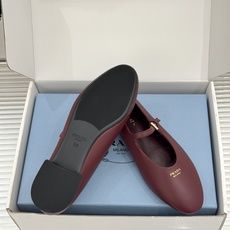 (原版飞机盒+10) Prada/普拉达26WF新品复古 字母平底玛丽珍鞋 复古字母标识超吸睛 平底舒适不磨脚 学院氛围 (原版飞机盒+10) Prada/普拉达26WF新品复古 字母平底玛丽珍鞋 复古字母标识超吸睛 平底舒适不磨脚 学院氛围