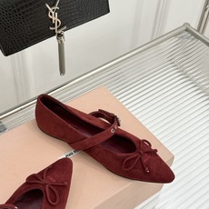 Miu Miu/缪缪26WF新品复古 蝴蝶结一字扣平底玛丽珍鞋 蝴蝶结揉进复古少女感 一字扣拿捏精致格调 平底好走完全不 Miu Miu/缪缪26WF新品复古 蝴蝶结一字扣平底玛丽珍鞋 蝴蝶结揉进复古少女感 一字扣拿捏精致格调 平底好走完全不