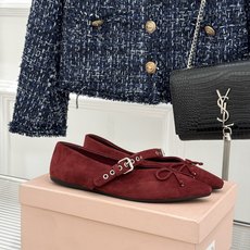 Miu Miu/缪缪26WF新品复古 蝴蝶结一字扣平底玛丽珍鞋 蝴蝶结揉进复古少女感 一字扣拿捏精致格调 平底好走完全不 Miu Miu/缪缪26WF新品复古 蝴蝶结一字扣平底玛丽珍鞋 蝴蝶结揉进复古少女感 一字扣拿捏精致格调 平底好走完全不