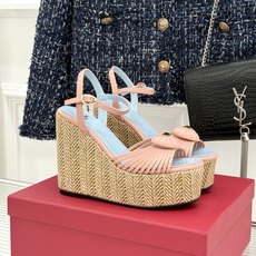 Valentino/华伦天奴26WF新品 露趾爱心编织底坡跟厚底凉鞋 爱心露趾甜到心巴 编织坡跟厚底超显高 软弹脚感暴走 Valentino/华伦天奴26WF新品 露趾爱心编织底坡跟厚底凉鞋 爱心露趾甜到心巴 编织坡跟厚底超显高 软弹脚感暴走
