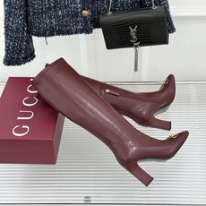 Gucci/古驰26WF新品马衔扣 方头粗跟高跟弹力靴 金色马衔扣缀饰鞋头 利落方头修饰脚型 粗高跟稳当还显腿长 弹力皮 Gucci/古驰26WF新品马衔扣 方头粗跟高跟弹力靴 金色马衔扣缀饰鞋头 利落方头修饰脚型 粗高跟稳当还显腿长 弹力皮