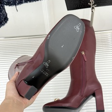 Gucci/古驰26WF新品马衔扣 方头粗跟高跟弹力靴 金色马衔扣缀饰鞋头 利落方头修饰脚型 粗高跟稳当还显腿长 弹力皮 Gucci/古驰26WF新品马衔扣 方头粗跟高跟弹力靴 金色马衔扣缀饰鞋头 利落方头修饰脚型 粗高跟稳当还显腿长 弹力皮