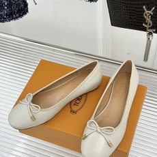 TOD'S/托德斯26WF新品 蝴蝶结芭蕾舞鞋单鞋 蝴蝶结缀饰柔婉灵动 意式匠心雕琢细腻质感 柔润皮革亲肤妥帖 金属饰牌 TOD'S/托德斯26WF新品 蝴蝶结芭蕾舞鞋单鞋 蝴蝶结缀饰柔婉灵动 意式匠心雕琢细腻质感 柔润皮革亲肤妥帖 金属饰牌