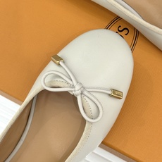 TOD'S/托德斯26WF新品 蝴蝶结芭蕾舞鞋单鞋 蝴蝶结缀饰柔婉灵动 意式匠心雕琢细腻质感 柔润皮革亲肤妥帖 金属饰牌 TOD'S/托德斯26WF新品 蝴蝶结芭蕾舞鞋单鞋 蝴蝶结缀饰柔婉灵动 意式匠心雕琢细腻质感 柔润皮革亲肤妥帖 金属饰牌