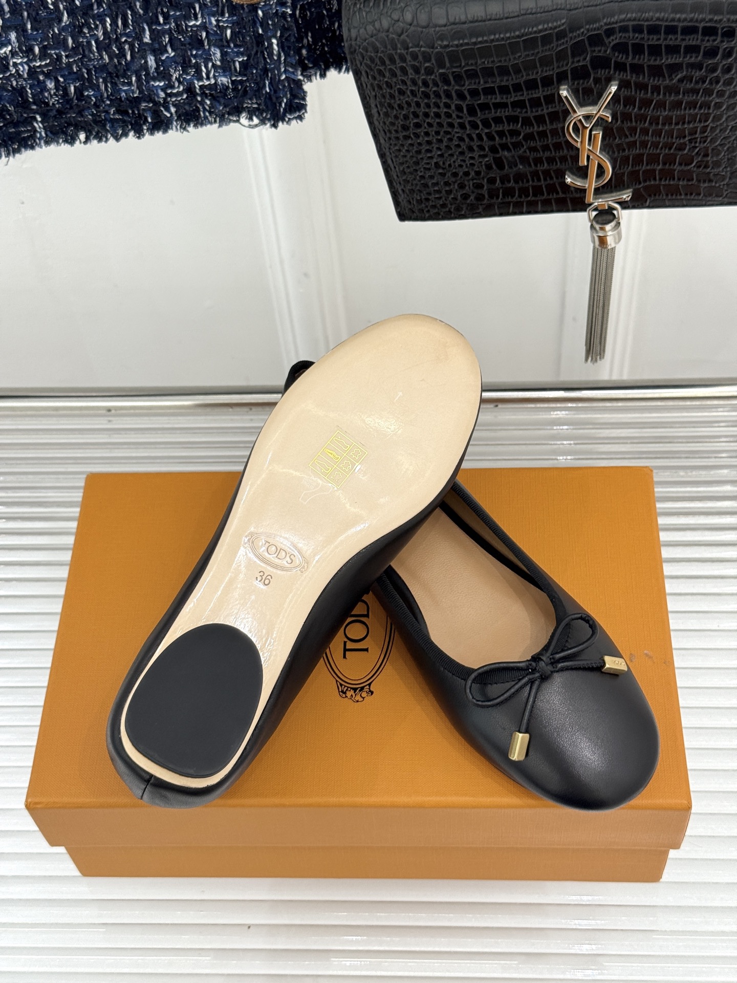 TOD'S/托德斯26WF新品 蝴蝶结芭蕾舞鞋单鞋 蝴蝶结缀饰柔婉灵动 意式匠心雕琢细腻质感 柔润皮革亲肤妥帖 金属饰牌 TOD'S/托德斯26WF新品 蝴蝶结芭蕾舞鞋单鞋 蝴蝶结缀饰柔婉灵动 意式匠心雕琢细腻质感 柔润皮革亲肤妥帖 金属饰牌