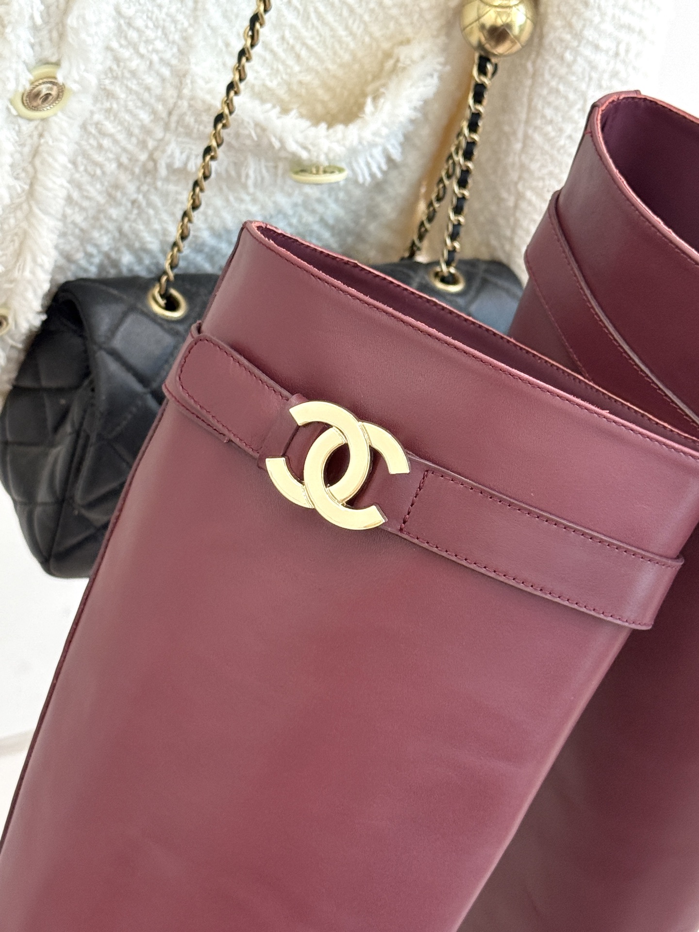 CHANE*|小香26B新品双C 金属皮带扣骑士靴短靴 双C金属皮带扣点睛 牛皮靴身细腻有光泽 上脚秒变直腿精 酷飒糅合 CHANE*|小香26B新品双C 金属皮带扣骑士靴短靴 双C金属皮带扣点睛 牛皮靴身细腻有光泽 上脚秒变直腿精 酷飒糅合