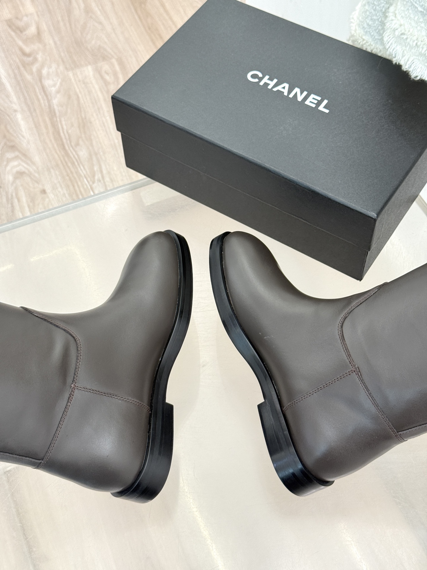 CHANE*｜小香26B新品双C 金属皮带扣骑士靴短靴 双C金属皮带扣点睛 牛皮靴身细腻有光泽 上脚秒变直腿精 酷飒糅合