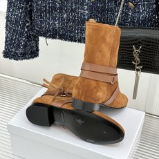 ISABEL MARANT/伊莎贝尔 26WF新品复古皮带扣短靴 秋冬造型点睛宝藏靴款 小众设计不易与人撞款 哑光绒面自 ISABEL MARANT/伊莎贝尔 26WF新品复古皮带扣短靴 秋冬造型点睛宝藏靴款 小众设计不易与人撞款 哑光绒面自