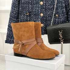 ISABEL MARANT/伊莎贝尔 26WF新品复古皮带扣短靴 秋冬造型点睛宝藏靴款 小众设计不易与人撞款 哑光绒面自 ISABEL MARANT/伊莎贝尔 26WF新品复古皮带扣短靴 秋冬造型点睛宝藏靴款 小众设计不易与人撞款 哑光绒面自