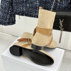 ISABEL MARANT/伊莎贝尔 26WF新品复古皮带扣短靴 秋冬造型点睛宝藏靴款 小众设计不易与人撞款 哑光绒面自 ISABEL MARANT/伊莎贝尔 26WF新品复古皮带扣短靴 秋冬造型点睛宝藏靴款 小众设计不易与人撞款 哑光绒面自