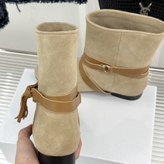 ISABEL MARANT/伊莎贝尔 26WF新品复古皮带扣短靴 秋冬造型点睛宝藏靴款 小众设计不易与人撞款 哑光绒面自 ISABEL MARANT/伊莎贝尔 26WF新品复古皮带扣短靴 秋冬造型点睛宝藏靴款 小众设计不易与人撞款 哑光绒面自