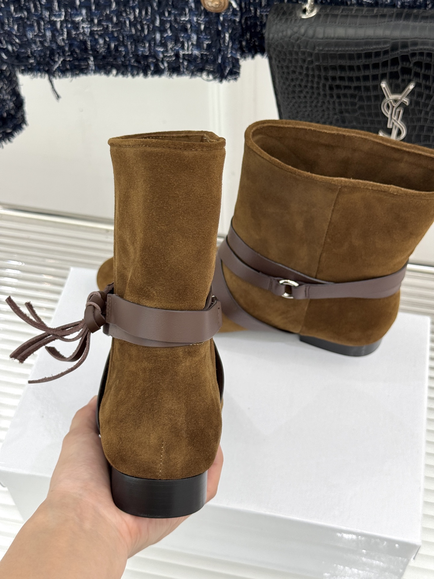 ISABEL MARANT/伊莎贝尔 26WF新品复古皮带扣短靴 秋冬造型点睛宝藏靴款 小众设计不易与人撞款 哑光绒面自