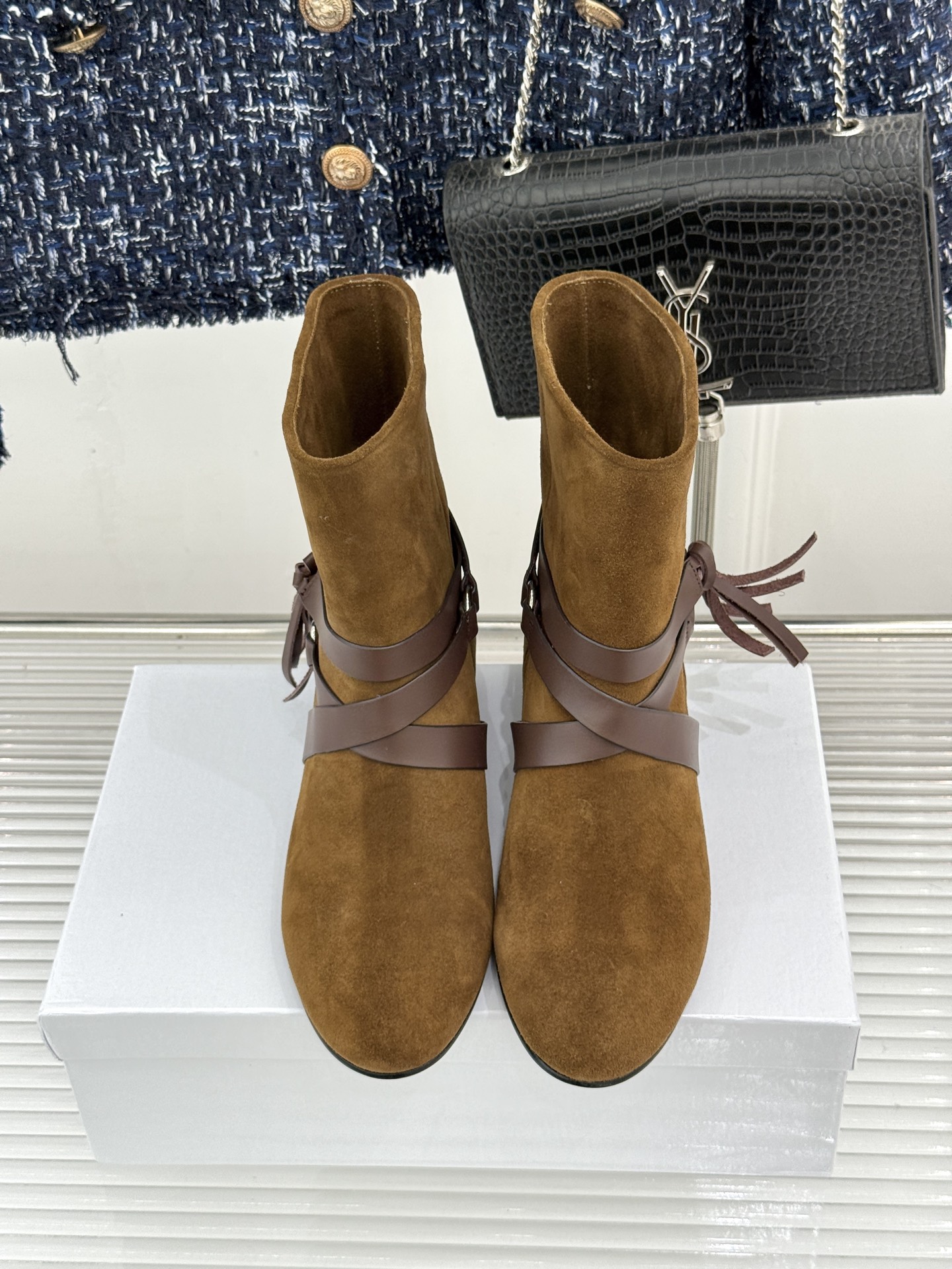 ISABEL MARANT/伊莎贝尔 26WF新品复古皮带扣短靴 秋冬造型点睛宝藏靴款 小众设计不易与人撞款 哑光绒面自