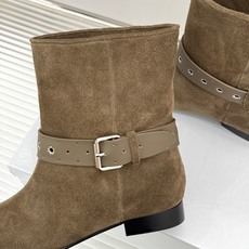 ISABEL MARANT/伊莎贝尔 26WF新品复古皮带扣短靴 秋冬造型点睛宝藏靴款 小众设计不易与人撞款 哑光绒面自 ISABEL MARANT/伊莎贝尔 26WF新品复古皮带扣短靴 秋冬造型点睛宝藏靴款 小众设计不易与人撞款 哑光绒面自