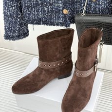 ISABEL MARANT/伊莎贝尔 26WF新品复古皮带扣短靴 秋冬造型点睛宝藏靴款 小众设计不易与人撞款 哑光绒面自 ISABEL MARANT/伊莎贝尔 26WF新品复古皮带扣短靴 秋冬造型点睛宝藏靴款 小众设计不易与人撞款 哑光绒面自