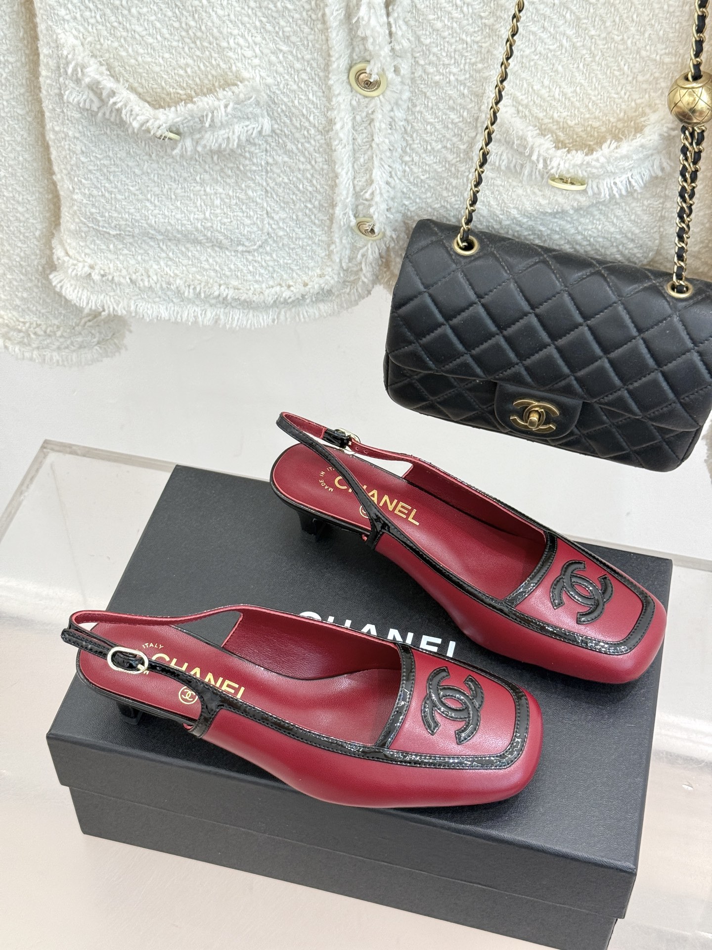 CHANE*|小香26B新品双C 拼色复古方头猫跟单鞋 双C徽标尽显精致质感 复古圆头柔化脚型线条 猫跟稳妥好走不累脚 CHANE*|小香26B新品双C 拼色复古方头猫跟单鞋 双C徽标尽显精致质感 复古圆头柔化脚型线条 猫跟稳妥好走不累脚