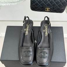 CHANE*|小香26B新品双C 拼色复古方头猫跟单鞋 双C徽标尽显精致质感 复古圆头柔化脚型线条 猫跟稳妥好走不累脚 CHANE*|小香26B新品双C 拼色复古方头猫跟单鞋 双C徽标尽显精致质感 复古圆头柔化脚型线条 猫跟稳妥好走不累脚