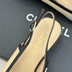 CHANE*|小香26B新品双C 拼色复古方头猫跟单鞋 双C徽标尽显精致质感 复古圆头柔化脚型线条 猫跟稳妥好走不累脚 CHANE*|小香26B新品双C 拼色复古方头猫跟单鞋 双C徽标尽显精致质感 复古圆头柔化脚型线条 猫跟稳妥好走不累脚