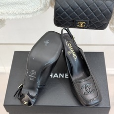 CHANE*|小香26B新品双C 拼色复古方头粗跟高跟鞋 双C徽标尽显精致质感 复古圆头柔化脚型线条 粗跟稳妥好走不累脚 CHANE*|小香26B新品双C 拼色复古方头粗跟高跟鞋 双C徽标尽显精致质感 复古圆头柔化脚型线条 粗跟稳妥好走不累脚