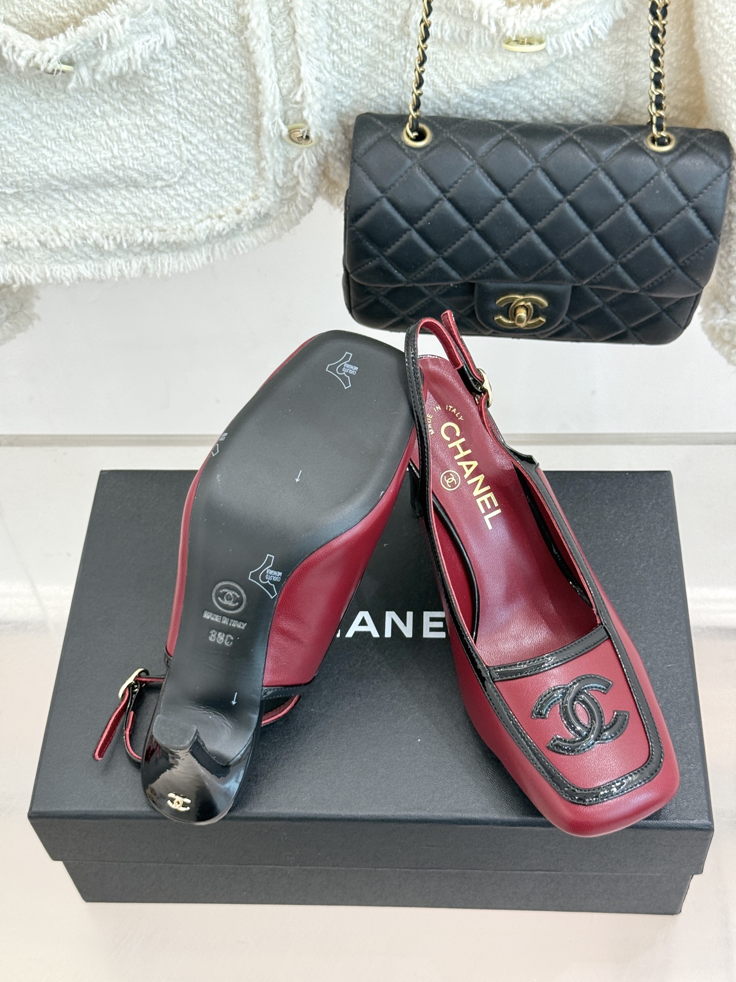 CHANE*|小香26B新品双C 拼色复古方头粗跟高跟鞋 双C徽标尽显精致质感 复古圆头柔化脚型线条 粗跟稳妥好走不累脚 CHANE*|小香26B新品双C 拼色复古方头粗跟高跟鞋 双C徽标尽显精致质感 复古圆头柔化脚型线条 粗跟稳妥好走不累脚
