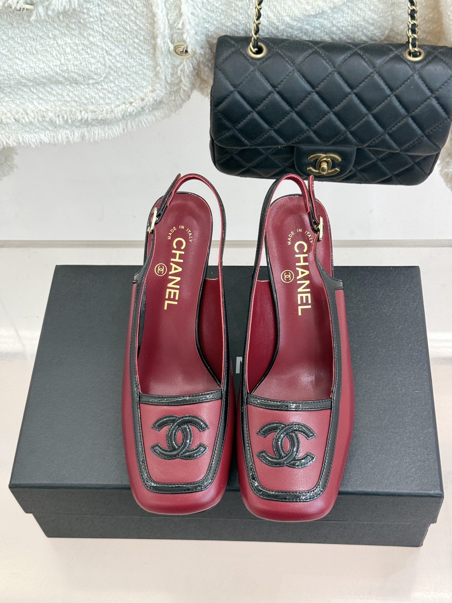 CHANE*|小香26B新品双C 拼色复古方头粗跟高跟鞋 双C徽标尽显精致质感 复古圆头柔化脚型线条 粗跟稳妥好走不累脚 CHANE*|小香26B新品双C 拼色复古方头粗跟高跟鞋 双C徽标尽显精致质感 复古圆头柔化脚型线条 粗跟稳妥好走不累脚