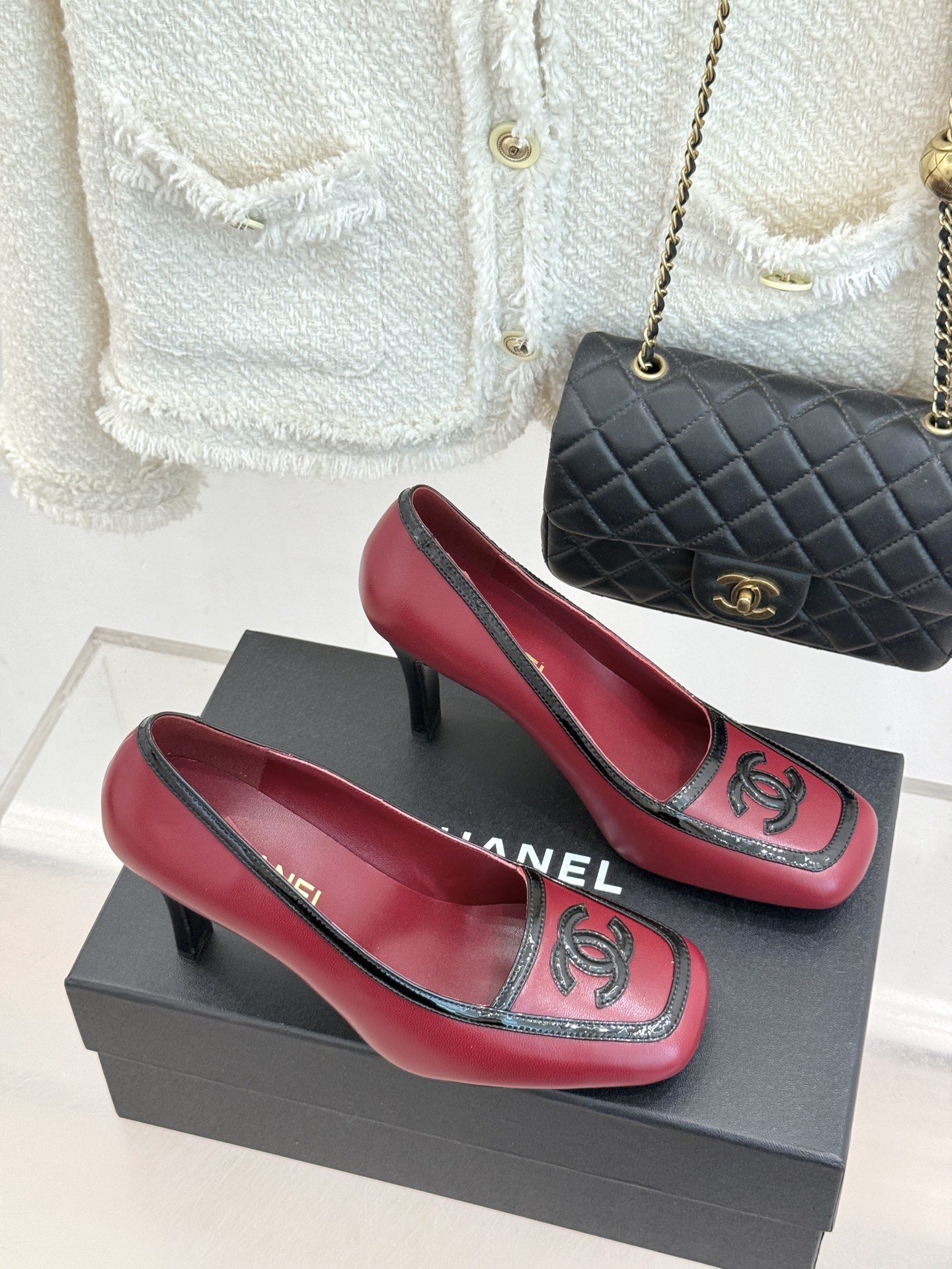 CHANE*|小香26B新品双C 拼色复古方头粗跟高跟鞋 双C徽标尽显精致质感 复古圆头柔化脚型线条 粗跟稳妥好走不累脚 CHANE*|小香26B新品双C 拼色复古方头粗跟高跟鞋 双C徽标尽显精致质感 复古圆头柔化脚型线条 粗跟稳妥好走不累脚