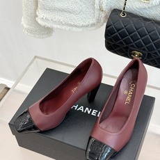 CHANE*|小香26B新品双C 拼色复古方头粗跟高跟鞋 双C徽标尽显精致质感 复古方头柔化脚型线条 粗跟稳妥好走不累脚 CHANE*|小香26B新品双C 拼色复古方头粗跟高跟鞋 双C徽标尽显精致质感 复古方头柔化脚型线条 粗跟稳妥好走不累脚