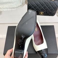 CHANE*|小香26B新品双C 拼色复古方头粗跟高跟鞋 双C徽标尽显精致质感 复古方头柔化脚型线条 粗跟稳妥好走不累脚 CHANE*|小香26B新品双C 拼色复古方头粗跟高跟鞋 双C徽标尽显精致质感 复古方头柔化脚型线条 粗跟稳妥好走不累脚
