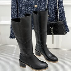 Hermès/爱马仕26WF新品 两穿翻折粗跟雪地靴 翻折两穿解锁双重风格 粗跟稳当久走不累脚 羊羔毛内里锁温超保暖 细 Hermès/爱马仕26WF新品 两穿翻折粗跟雪地靴 翻折两穿解锁双重风格 粗跟稳当久走不累脚 羊羔毛内里锁温超保暖 细