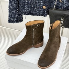 Celine /塞琳经典秋冬复古 西部缝线粗跟短长靴 秋冬穿搭的灵魂单品 经典款永不过时 鞋柜必备投资级单品 细节尽显品 Celine /塞琳经典秋冬复古 西部缝线粗跟短长靴 秋冬穿搭的灵魂单品 经典款永不过时 鞋柜必备投资级单品 细节尽显品