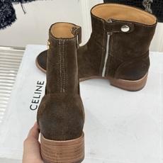 Celine /塞琳经典秋冬复古 西部缝线粗跟短长靴 秋冬穿搭的灵魂单品 经典款永不过时 鞋柜必备投资级单品 细节尽显品 Celine /塞琳经典秋冬复古 西部缝线粗跟短长靴 秋冬穿搭的灵魂单品 经典款永不过时 鞋柜必备投资级单品 细节尽显品