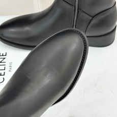 Celine /塞琳经典秋冬复古 西部缝线粗跟短长靴 秋冬穿搭的灵魂单品 经典款永不过时 鞋柜必备投资级单品 细节尽显品 Celine /塞琳经典秋冬复古 西部缝线粗跟短长靴 秋冬穿搭的灵魂单品 经典款永不过时 鞋柜必备投资级单品 细节尽显品