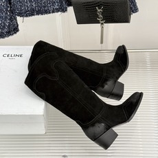 Celine /塞琳26WF秋冬新品 复古系带厚底短靴 秋冬鞋柜的灵魂单品 经典款无惧潮流更迭 意式手工打磨每处细节 低 Celine /塞琳26WF秋冬新品 复古系带厚底短靴 秋冬鞋柜的灵魂单品 经典款无惧潮流更迭 意式手工打磨每处细节 低