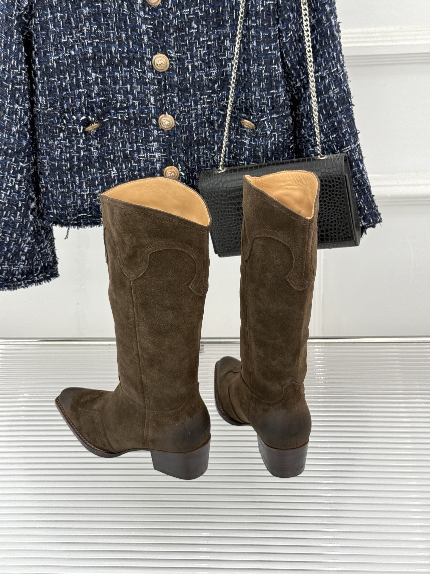Celine /塞琳26WF秋冬新品 复古系带厚底短靴 秋冬鞋柜的灵魂单品 经典款无惧潮流更迭 意式手工打磨每处细节 低