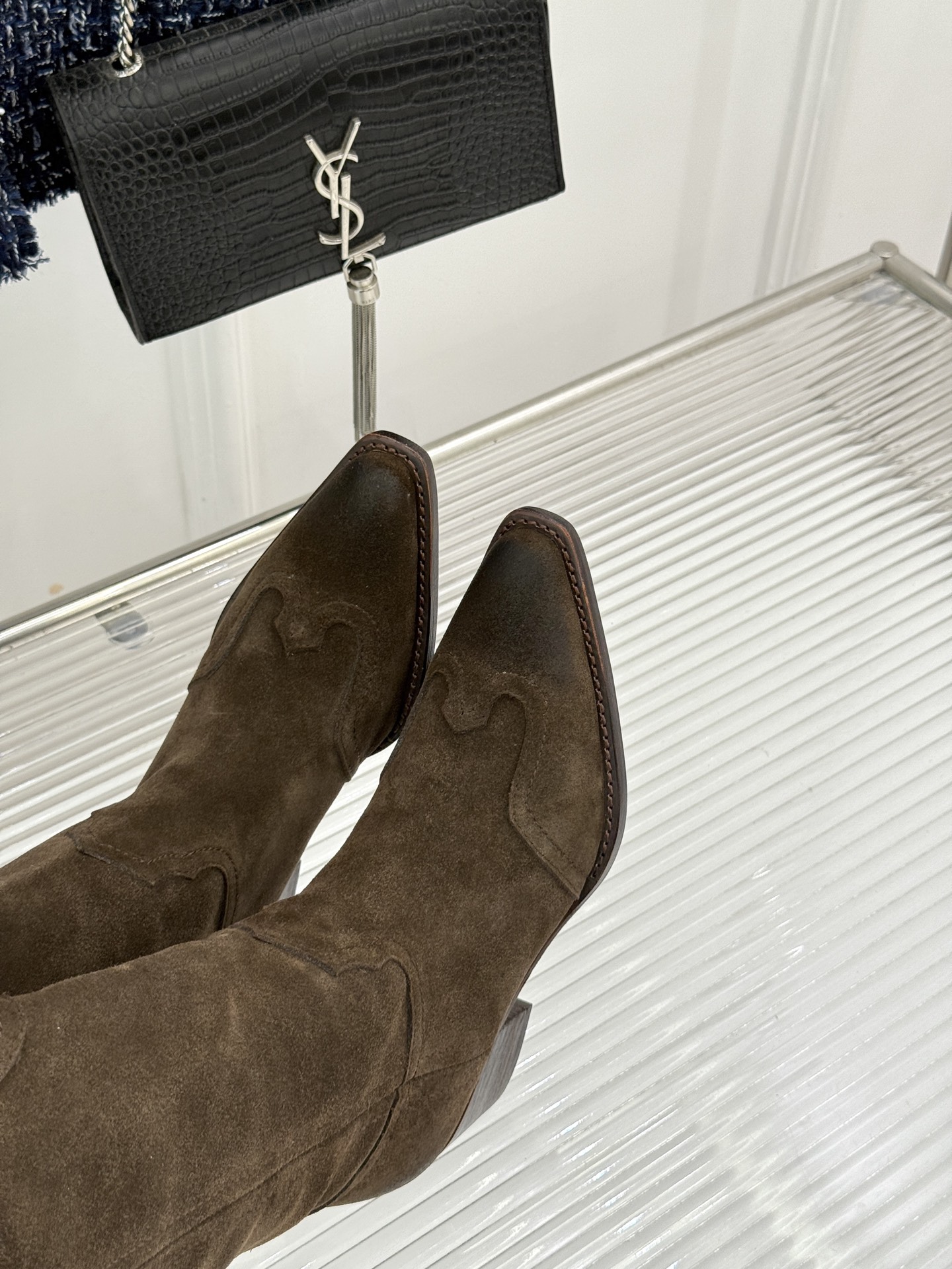 Celine /塞琳26WF秋冬新品 复古系带厚底短靴 秋冬鞋柜的灵魂单品 经典款无惧潮流更迭 意式手工打磨每处细节 低