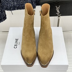 Celine /塞琳经典秋冬复古 金属头西部粗跟短靴 秋冬复古酷飒风天花板 头层小牛皮肌理细腻高级 亮面金属辨识度拉满 Celine /塞琳经典秋冬复古 金属头西部粗跟短靴 秋冬复古酷飒风天花板 头层小牛皮肌理细腻高级 亮面金属辨识度拉满
