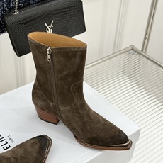 Celine /塞琳经典秋冬复古 金属头西部粗跟短靴 秋冬复古酷飒风天花板 头层小牛皮肌理细腻高级 亮面金属辨识度拉满 Celine /塞琳经典秋冬复古 金属头西部粗跟短靴 秋冬复古酷飒风天花板 头层小牛皮肌理细腻高级 亮面金属辨识度拉满